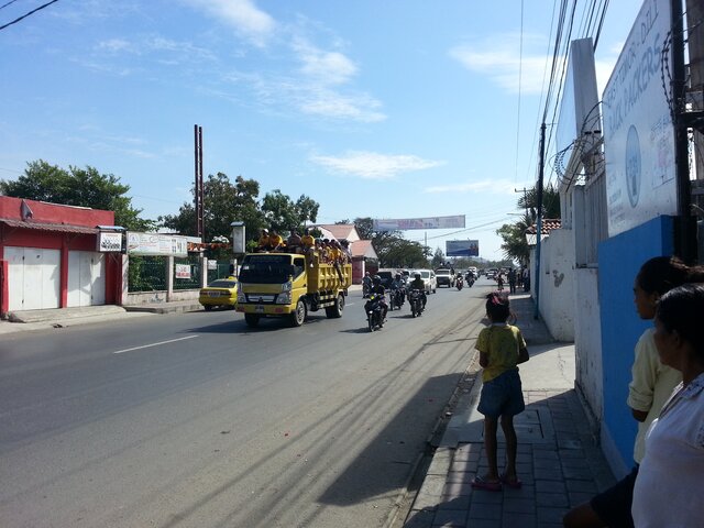 On ze road, in Dili